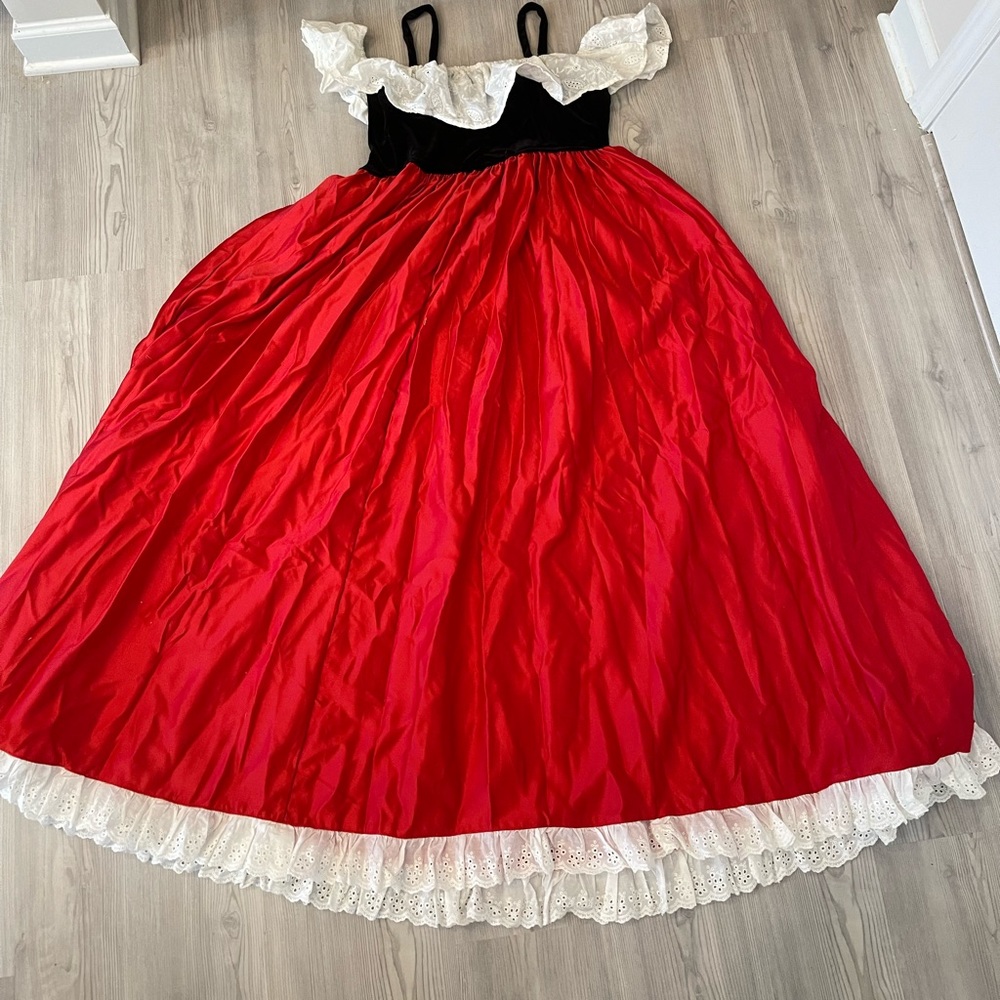 Little Red Riding Hood Adult Costume (Dress & Apron) - Picture 7 of 9